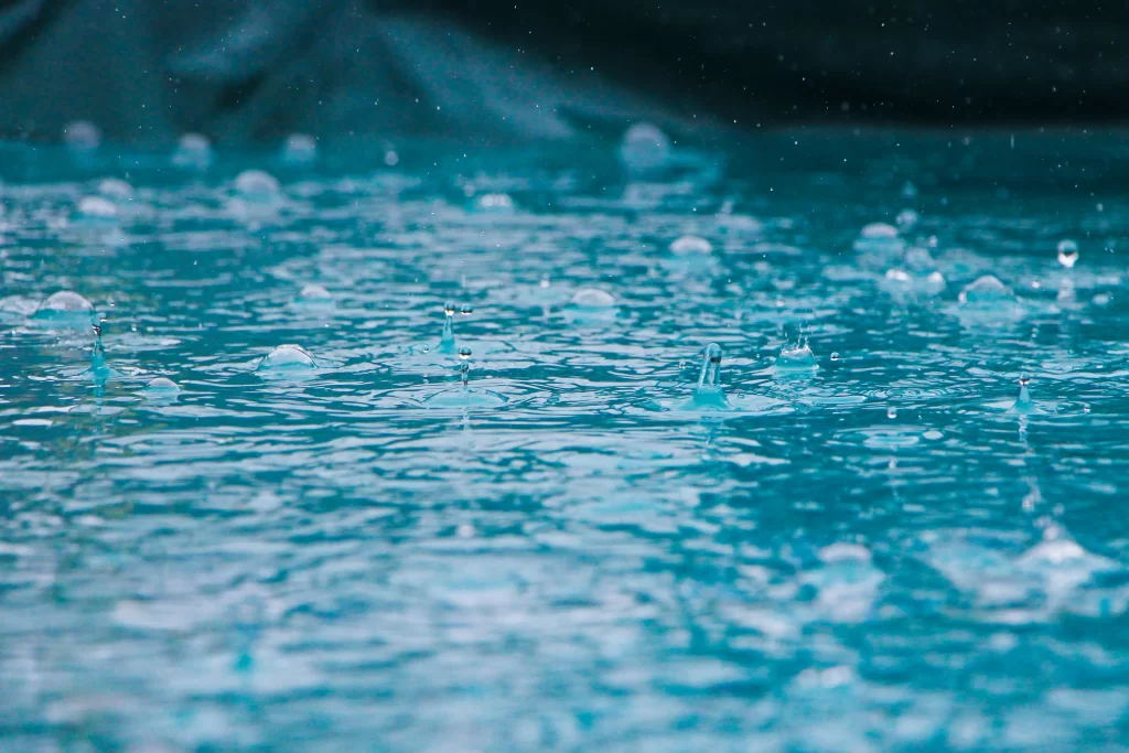 雨天時のフィールド管理：ベストプラクティス